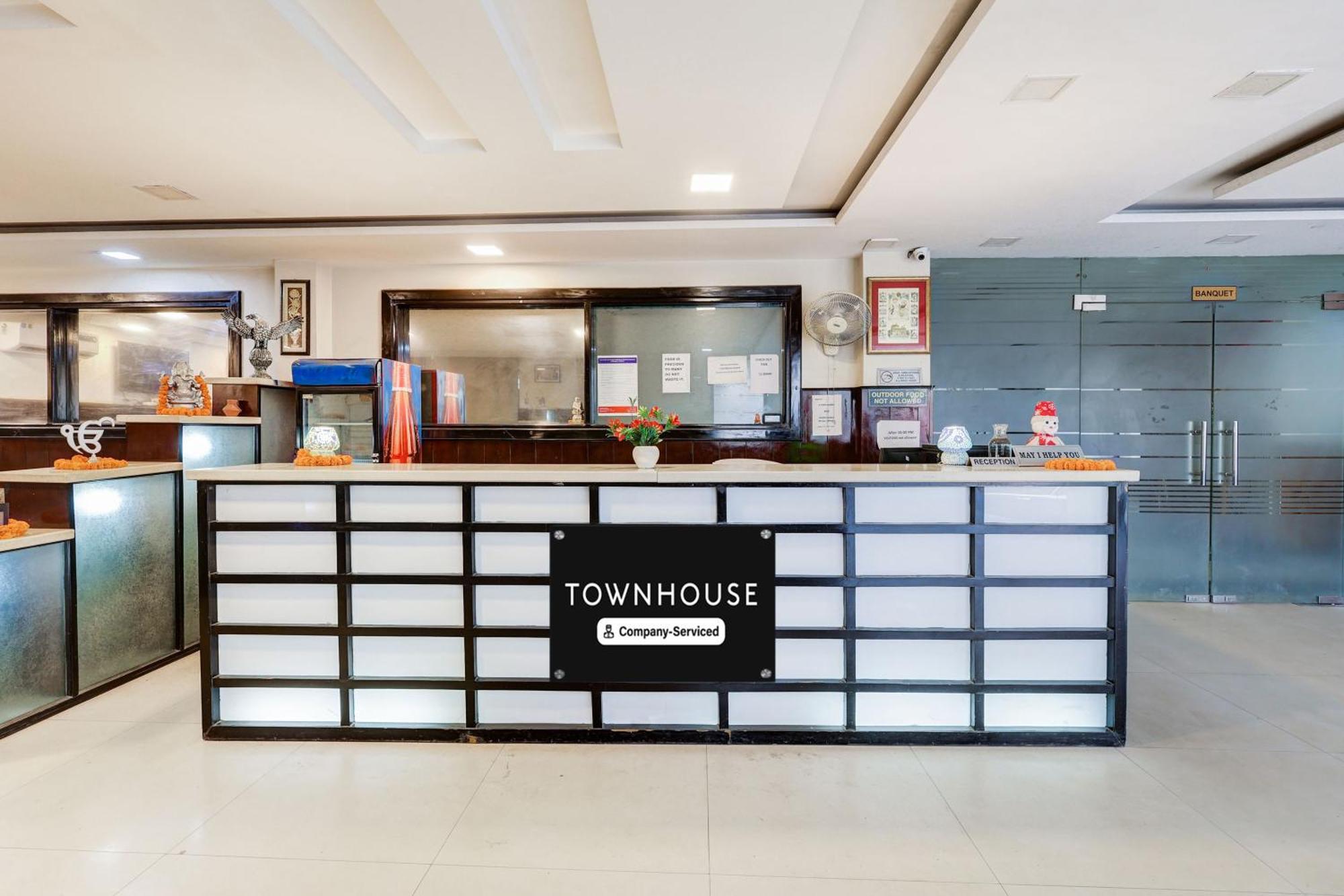 Hotel Vedanta Gurgaon Exteriör bild